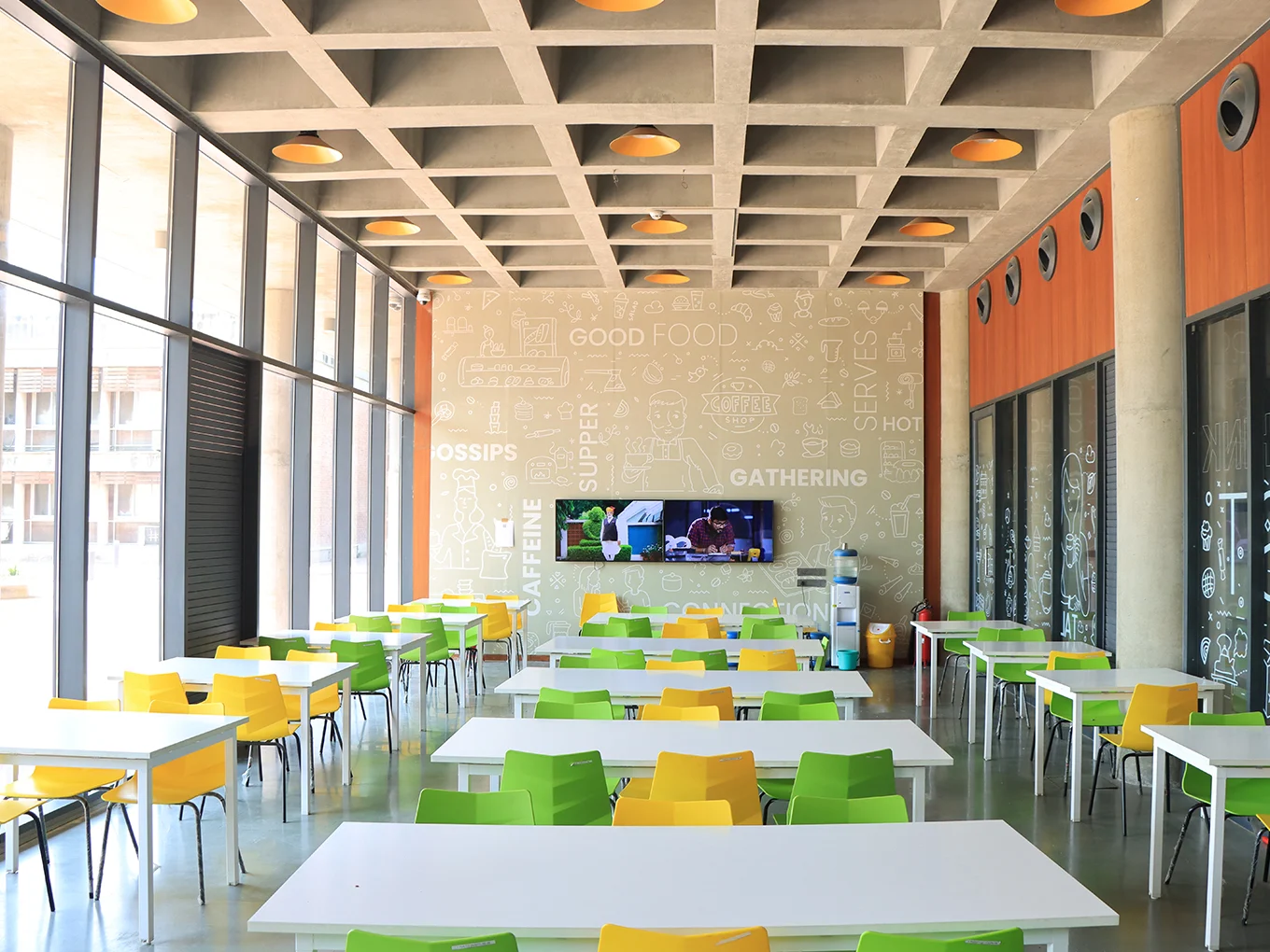 Cafeteria & Break-Out Zone